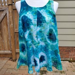 New Directions Dressy tank top